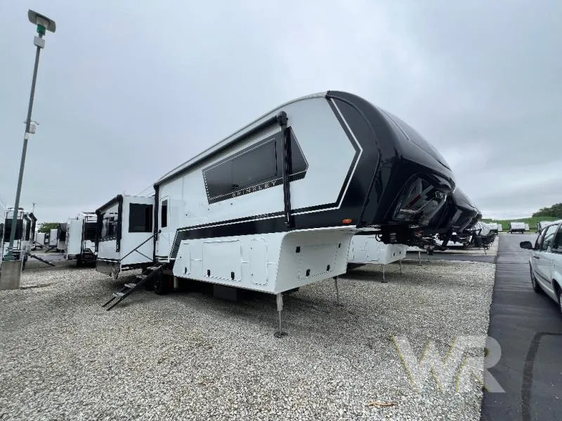 2027 Brinkley Model Z 3600 - Photo 2