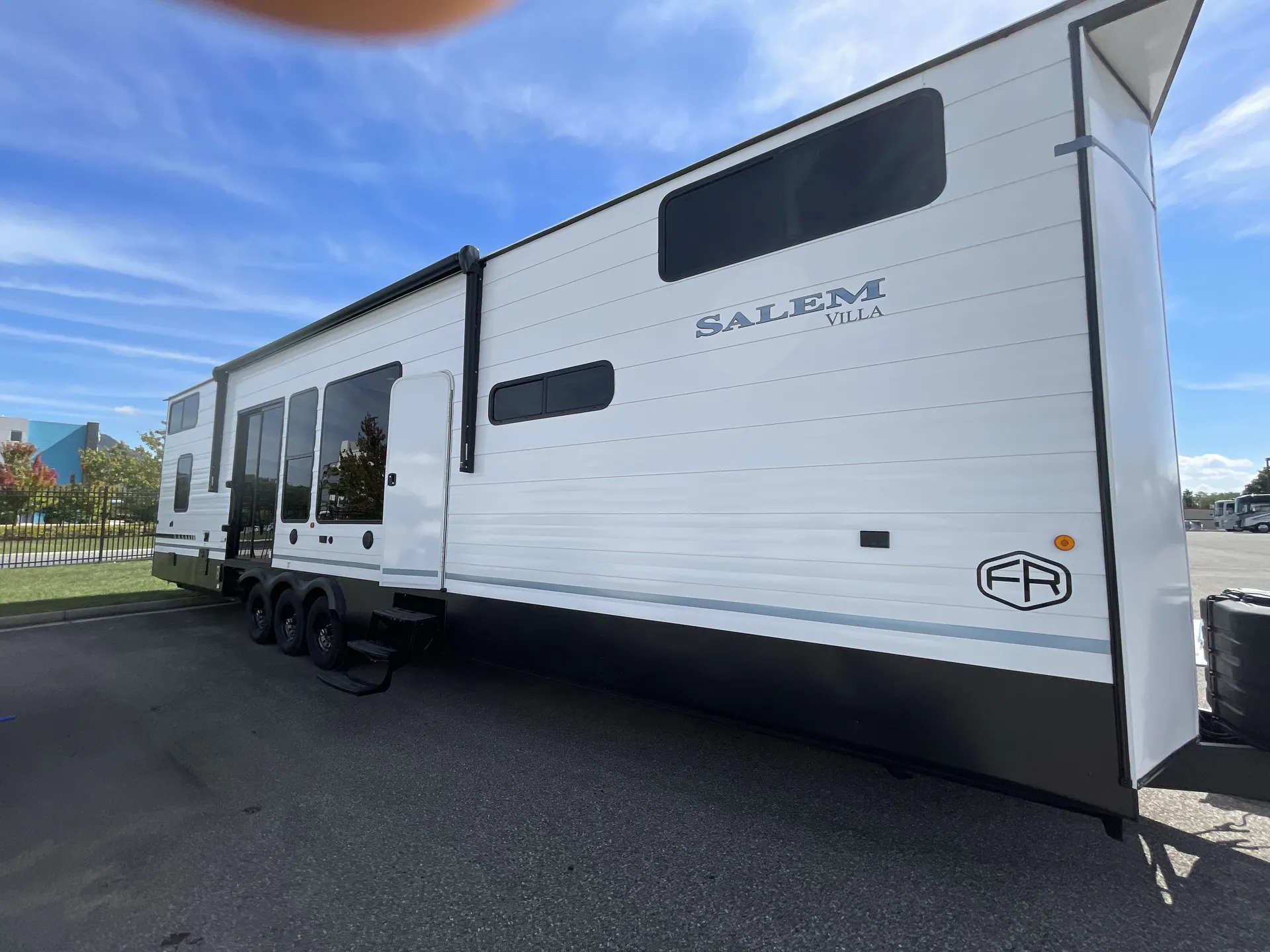 2027 Forest River Salem Villa 40ZZZ — campside
