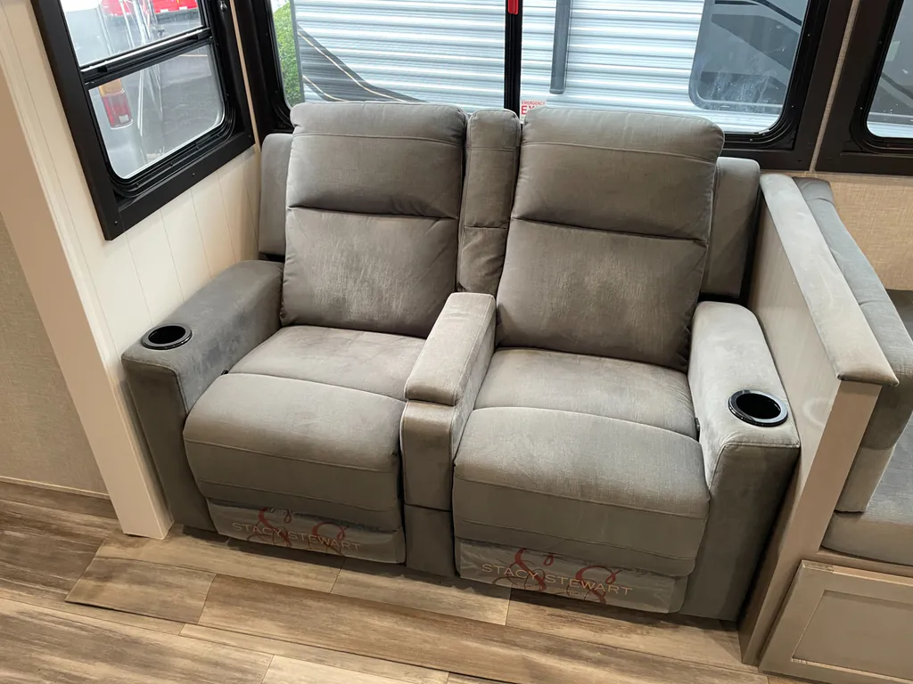 2025 Jayco Jay Feather 26FK, Photos photo 8