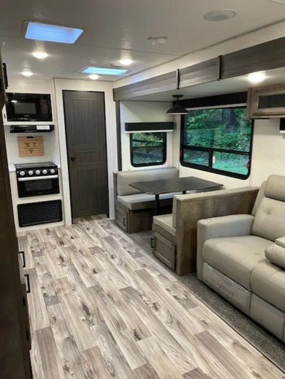 2024 Venture RV SportTrek ST291VRK - Photo 2