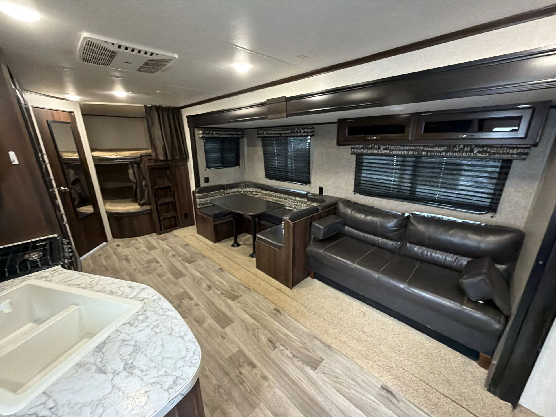2018 Jayco Jay Flight SLX 287BHSW — living area main