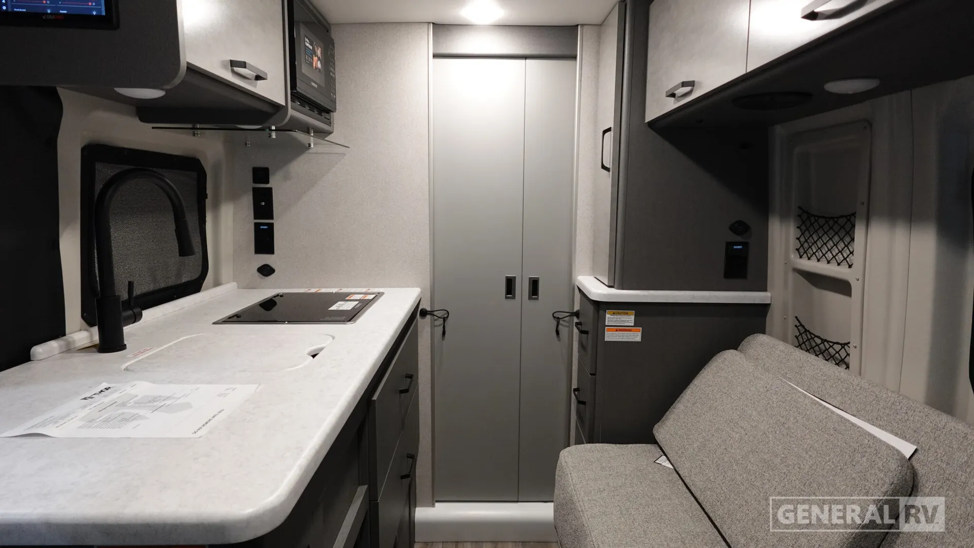 2026 Thor Motor Coach Rize Sport 18M - Photo 3