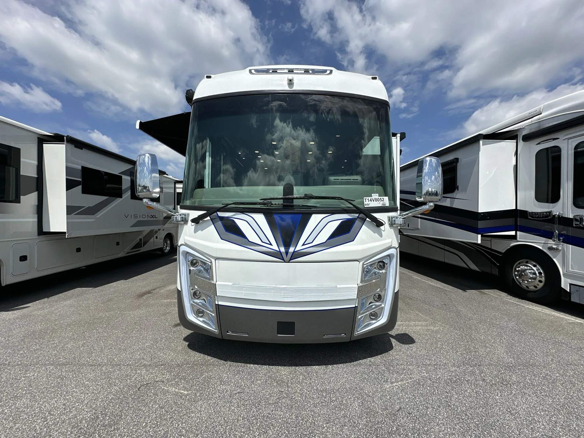 2025 Entegra Coach Anthem 44V - Photo 3