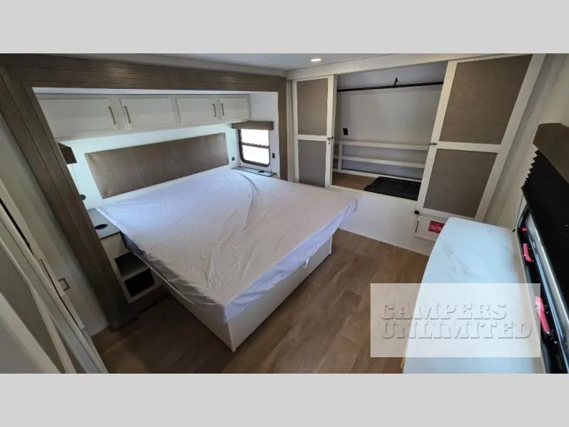 2027 Grand Design Transcend 315RKT - Photo 4