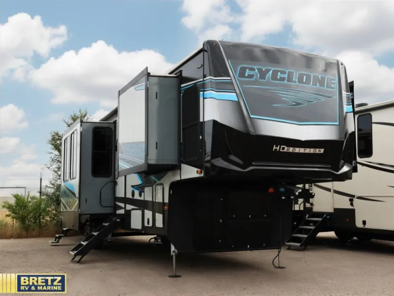 2023 Heartland Cyclone 3714 - Photo 4