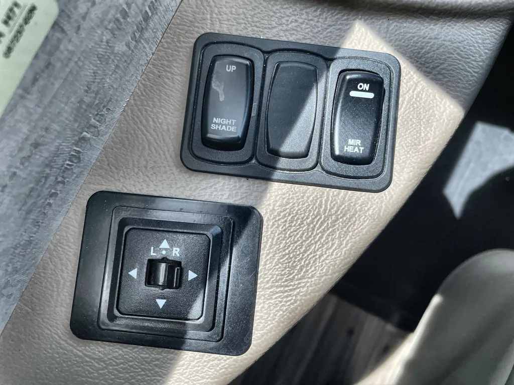 2018 Winnebago Sunstar 27P, Photos photo 28