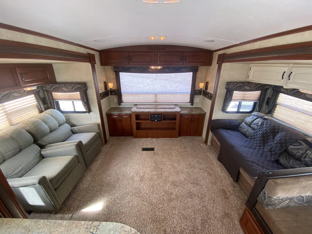 2012 Keystone Outback 298RE, Photos photo 9