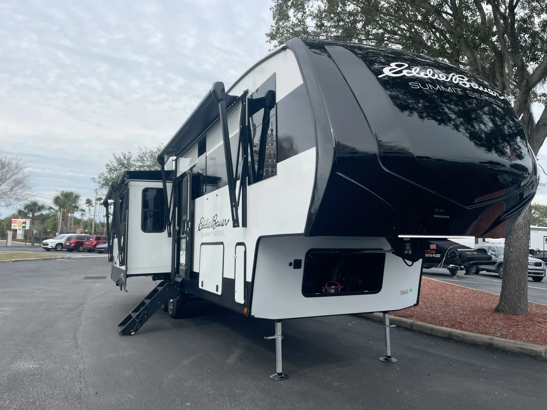 2026 dutchmen Eddie Bauer Summit 3210RL - Photo 2