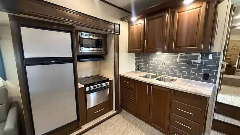 2018 Forest River Wildcat 30GT, Photos photo 16