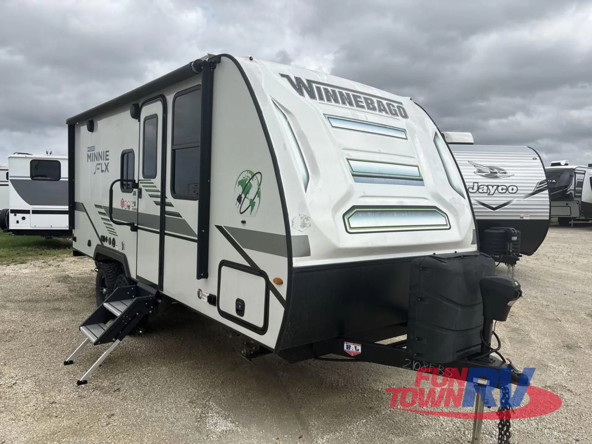 2022 Winnebago Micro Minnie FLX 2108FBS - Photo 2