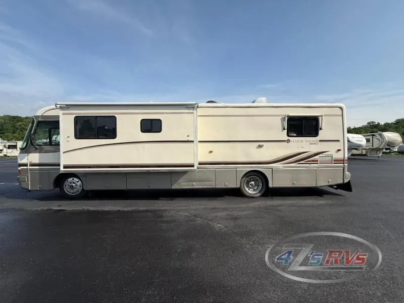 1996 Holiday Rambler Endeavor 37CD - Photo 3
