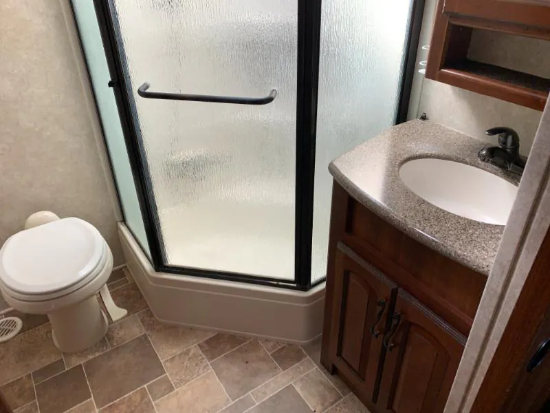 2014 Keystone Montana 3100RL, Photos photo 29