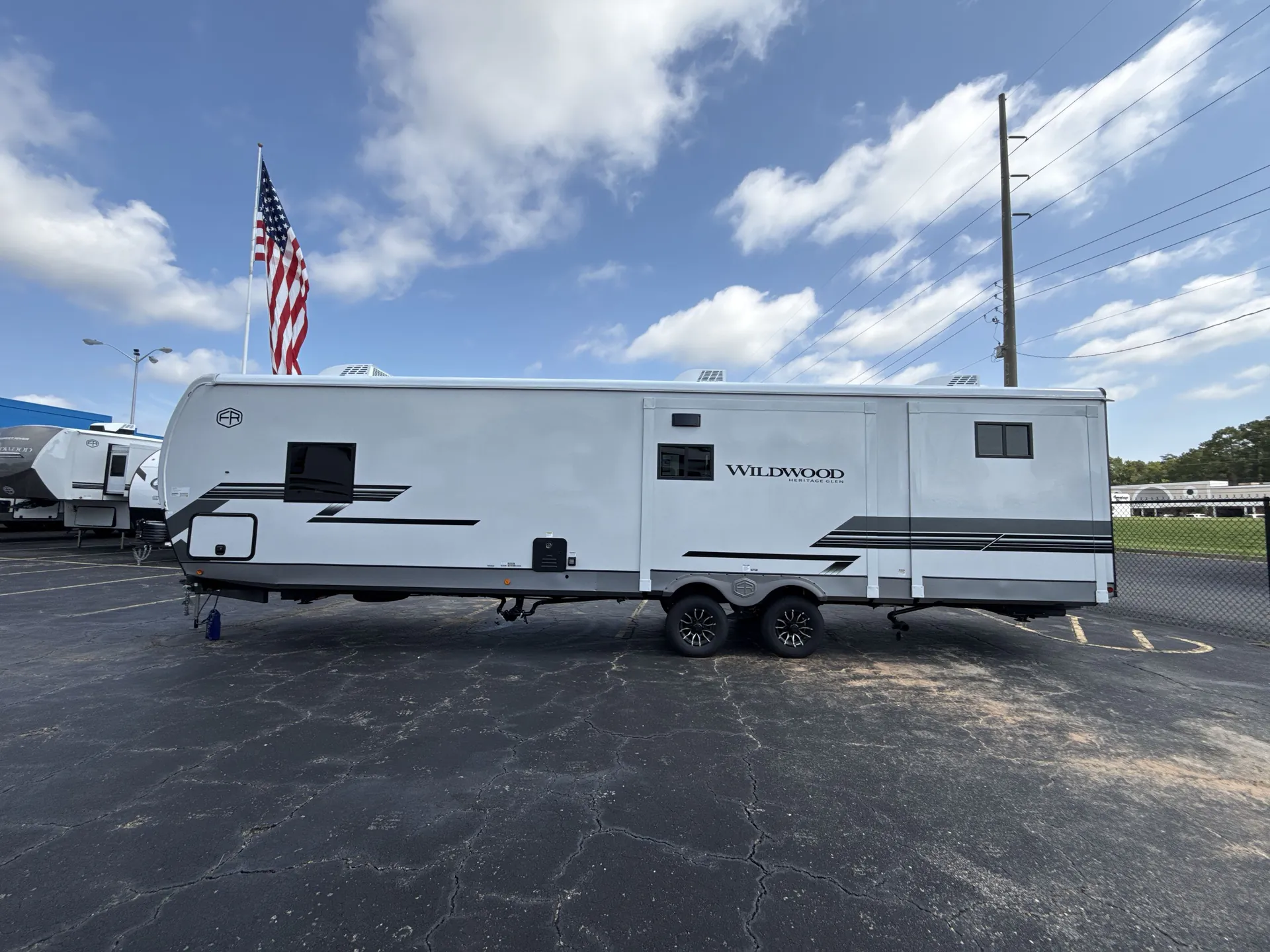 2027 Forest River Wildwood Heritage Glen 310BHI — off campside