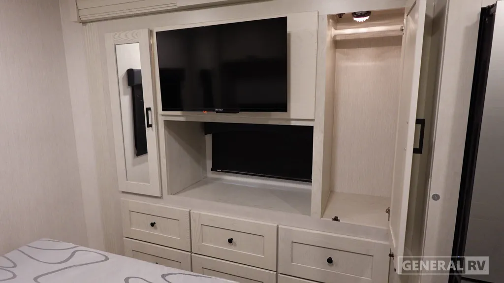 2027 NeXus RV Maximus 32MX, Photos photo 30