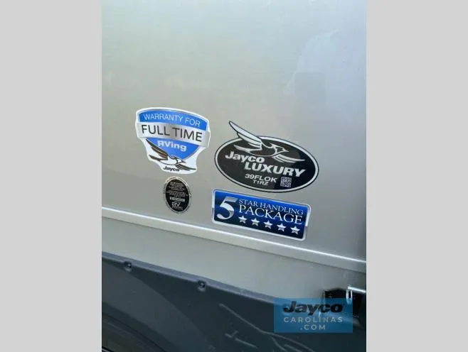 2026 Jayco Pinnacle 39FLOK - Photo 3