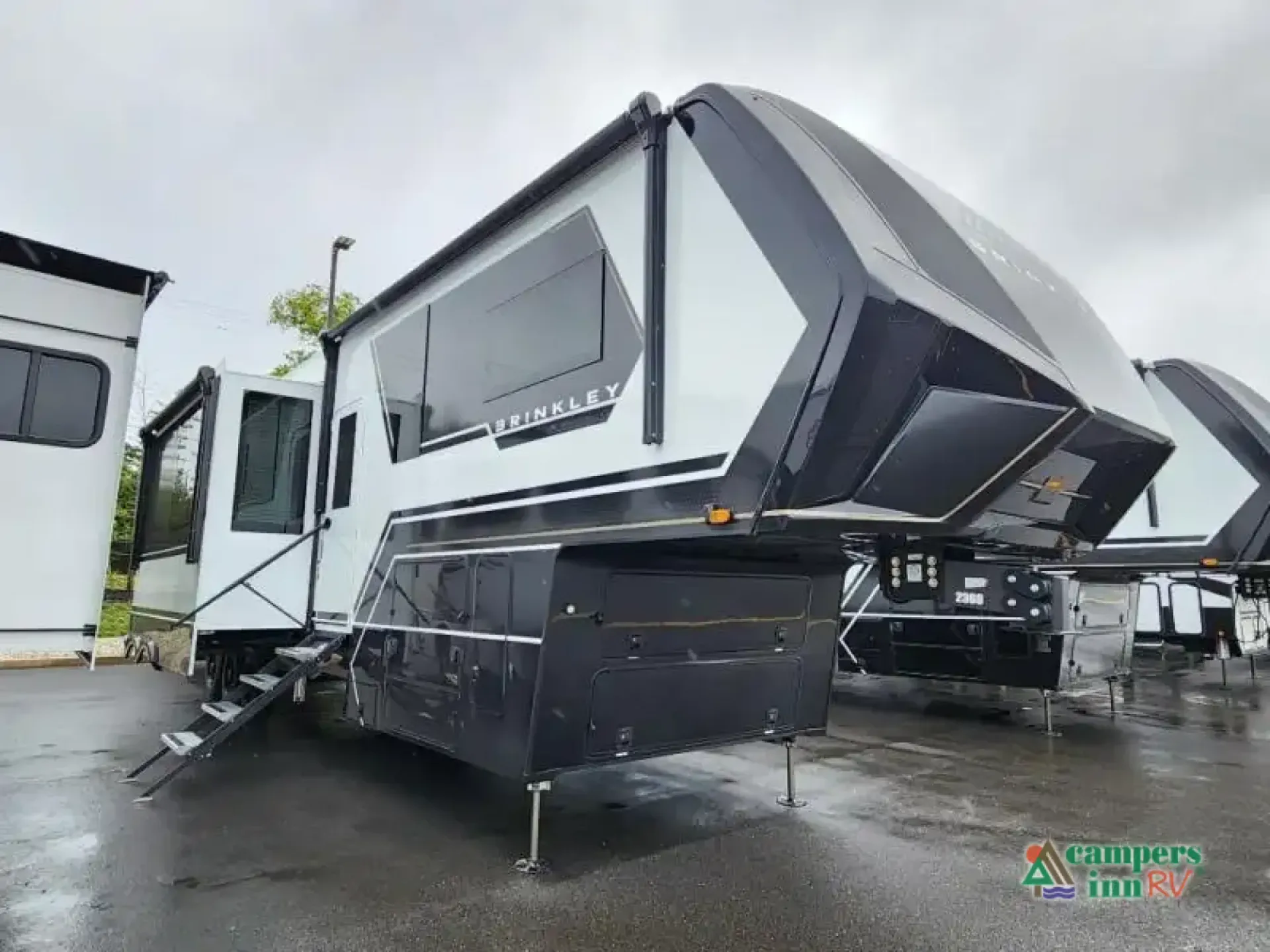 2025 Brinkley Model G 3970 - Photo 2