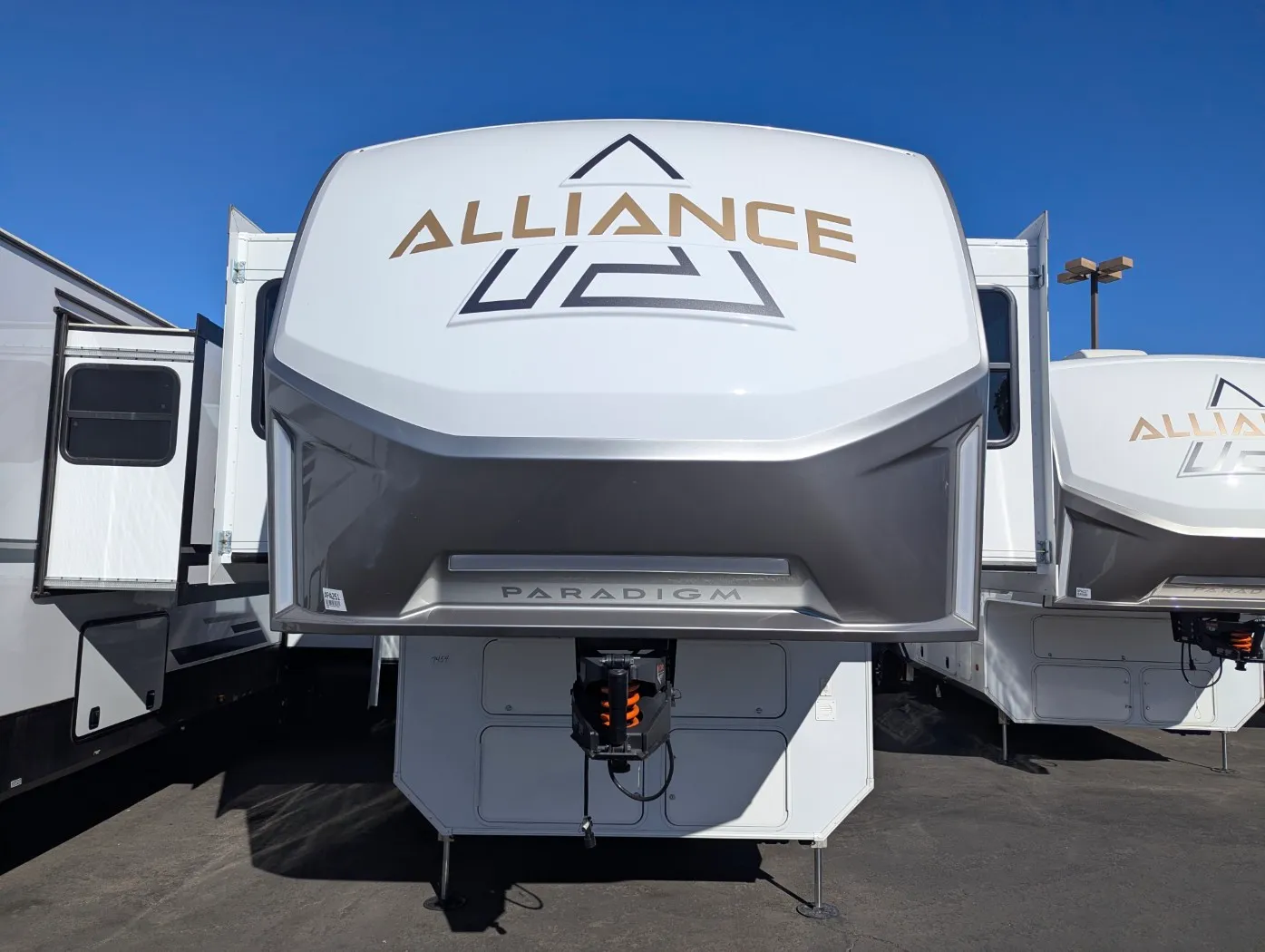 2026 Alliance RV Paradigm 385FL - Photo 3