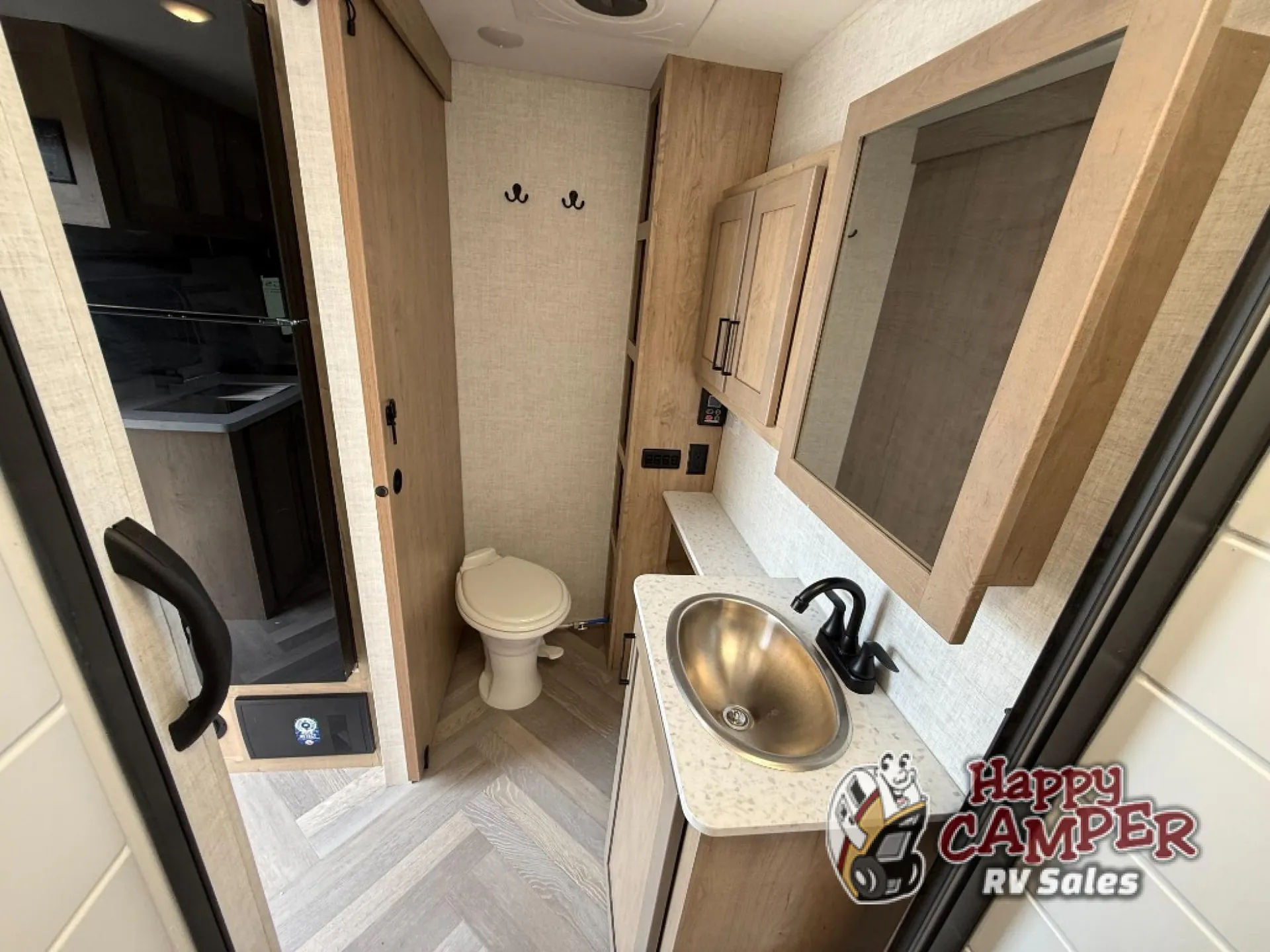 2026 Ember RV E-Series 21FBE - Photo 2