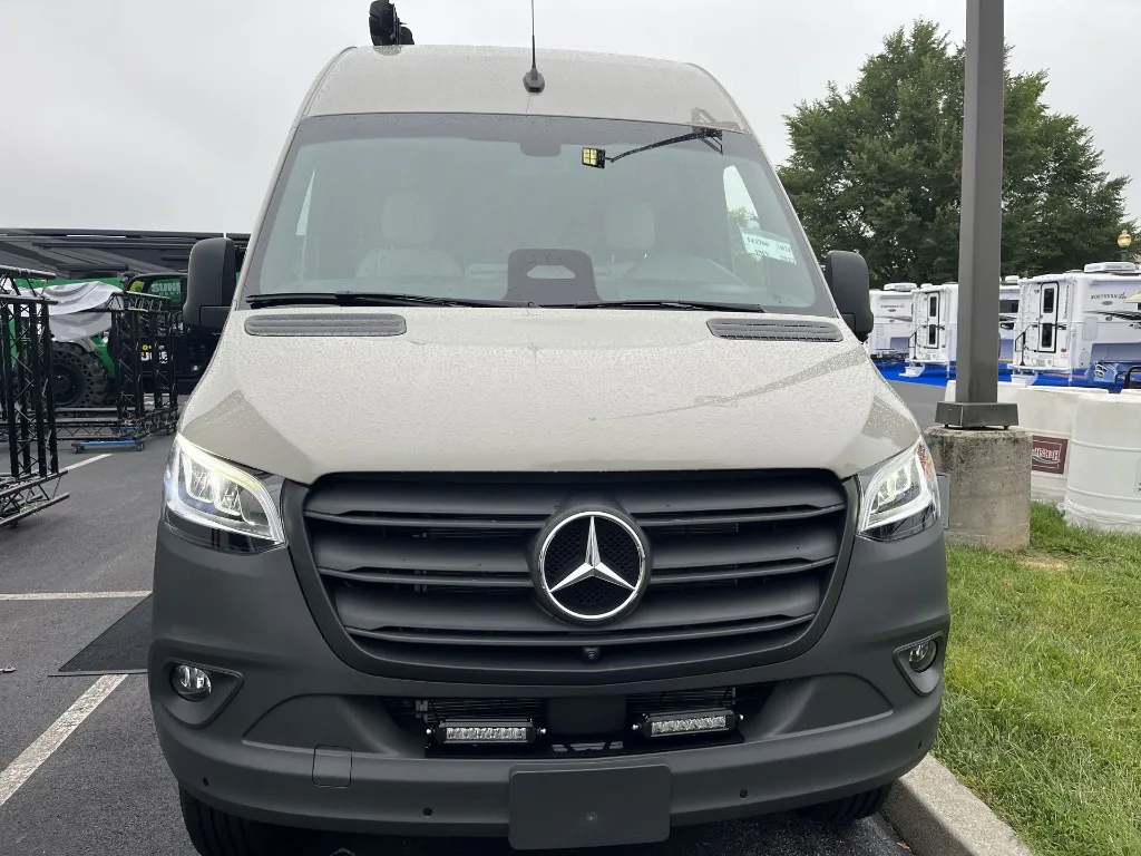 2027 Tiffin GH1 SE 19FV - Photo 4