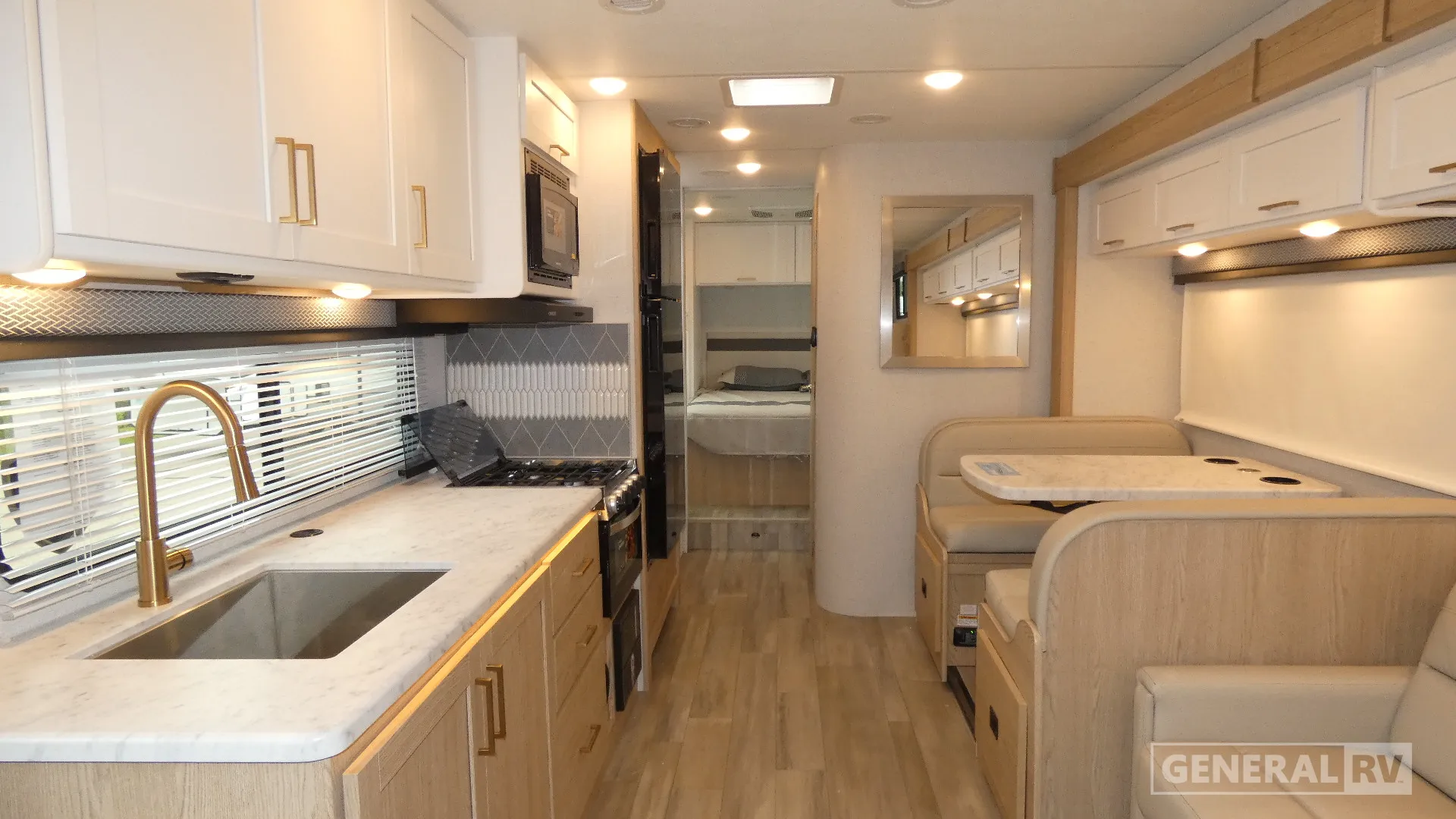 2026 Thor Motor Coach Four Winds 31H - Photo 3