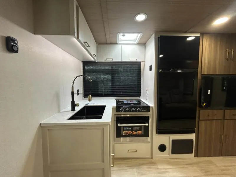 2027 Forest River Vibe 2900KB, Photos photo 3