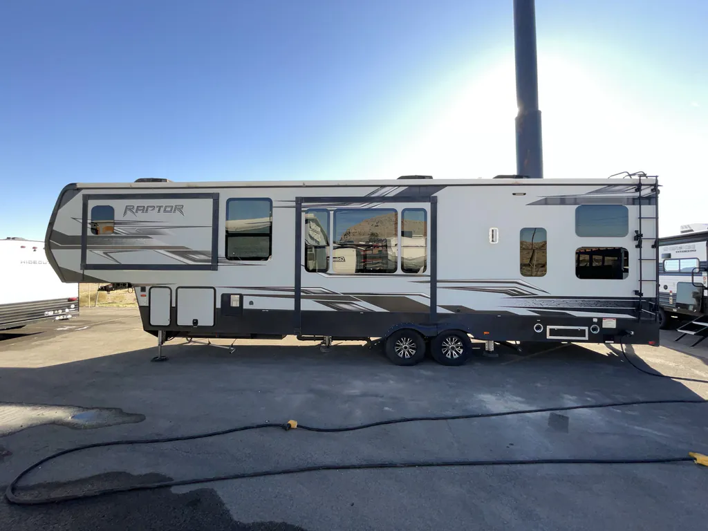 2026 Keystone Raptor 433, Photos photo 6