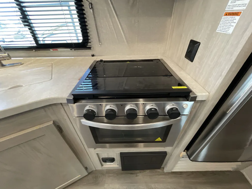 2022 Coachmen Catalina Legacy Edition 243RBS, Photos photo 11