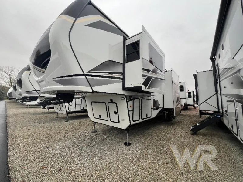 2025 Keystone Montana 3941FO - Photo 4