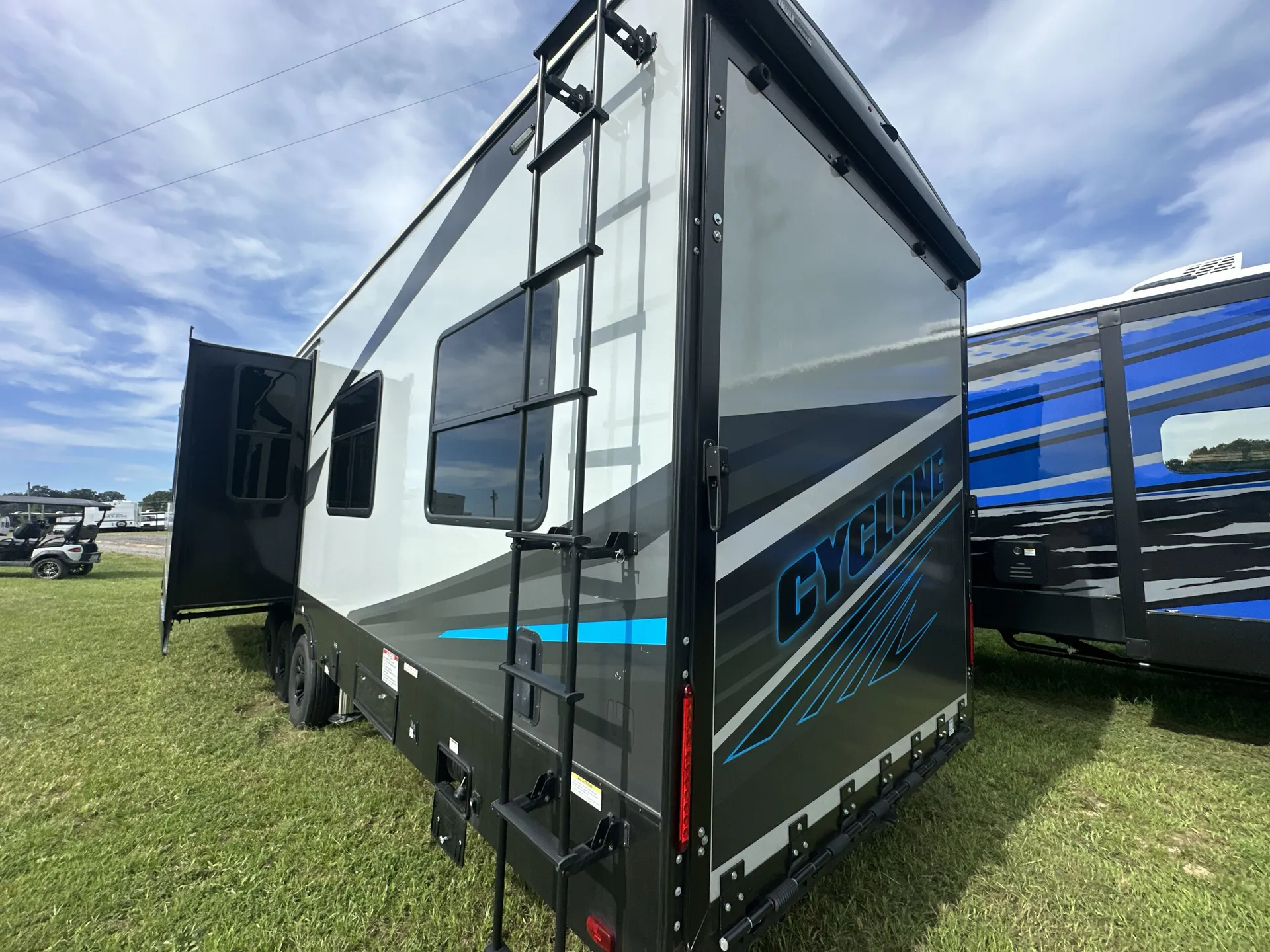 2025 Heartland Cyclone 4215