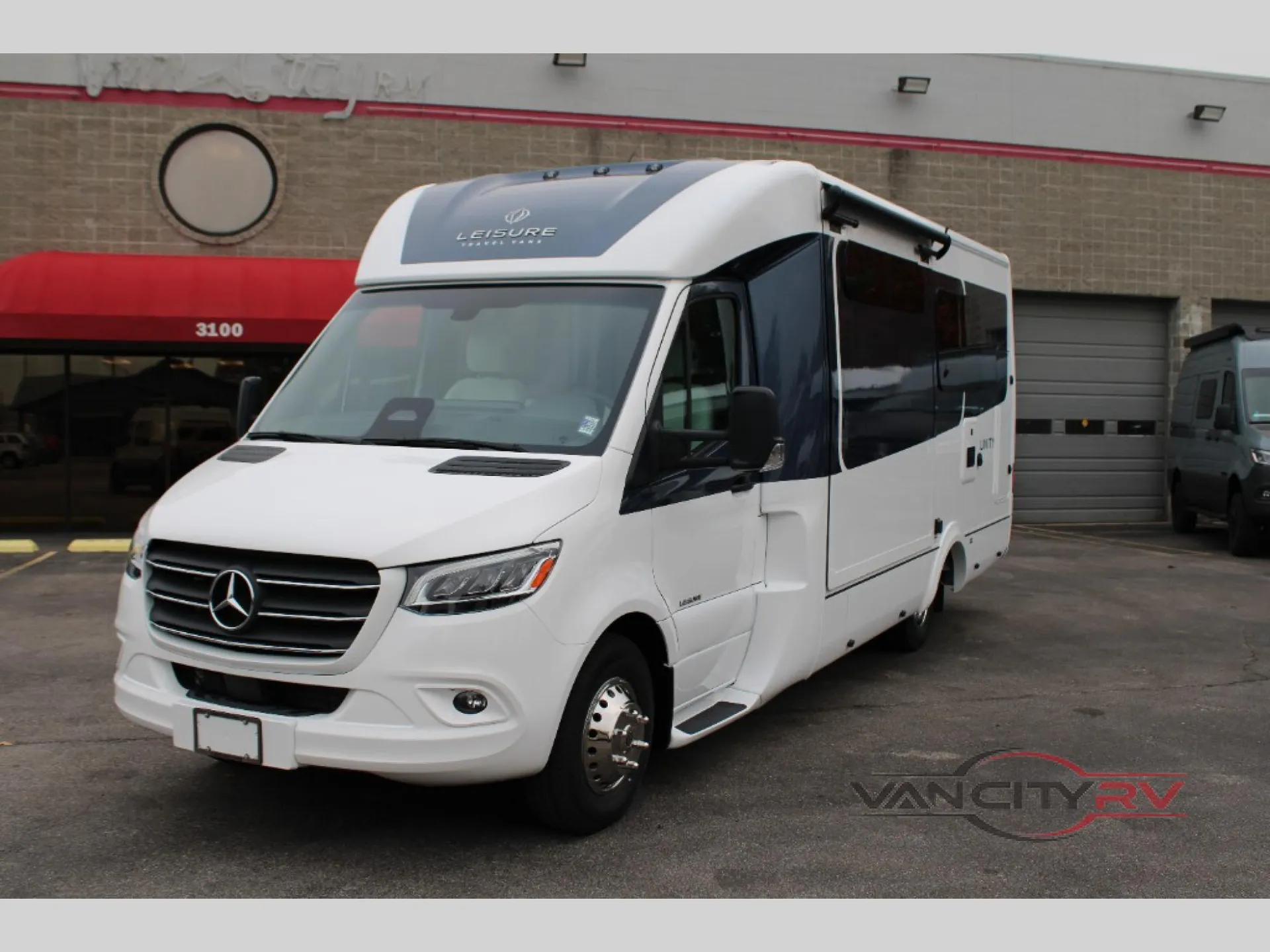 2025 Leisure Travel Unity U24MBL - Photo 2