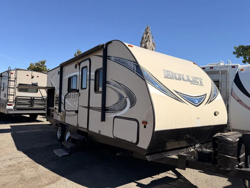 2016 Keystone Bullet 212RBSWE - Photo 2
