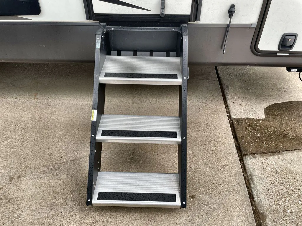 2021 Forest River Flagstaff Super Lite 27BHWS — Photo 5