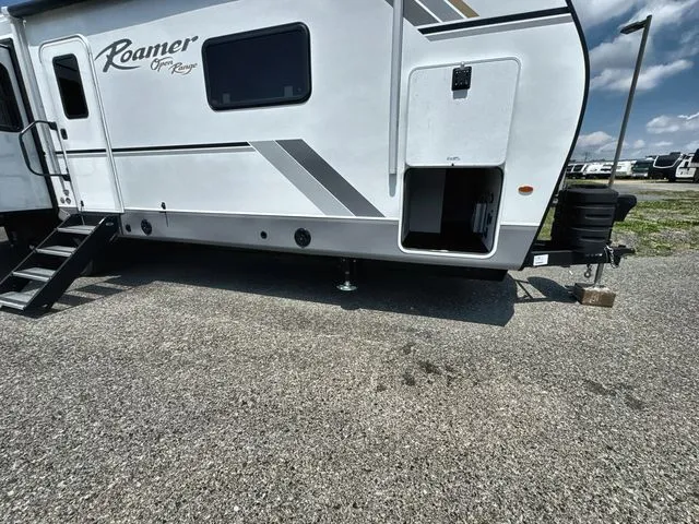 2027 Highland Ridge Roamer Light Duty 29RLTS - Photo 4
