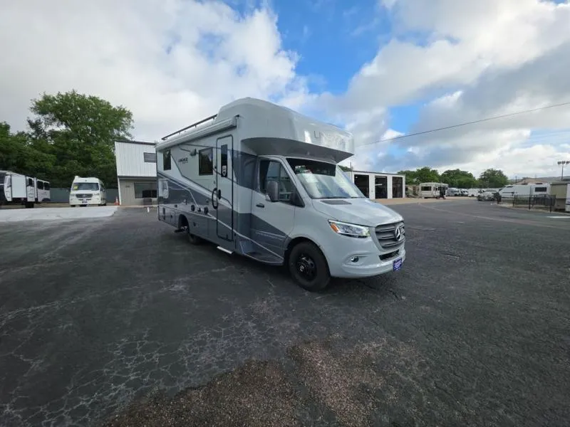 2027 Grand Design Lineage Series M 25FW - Photo 2