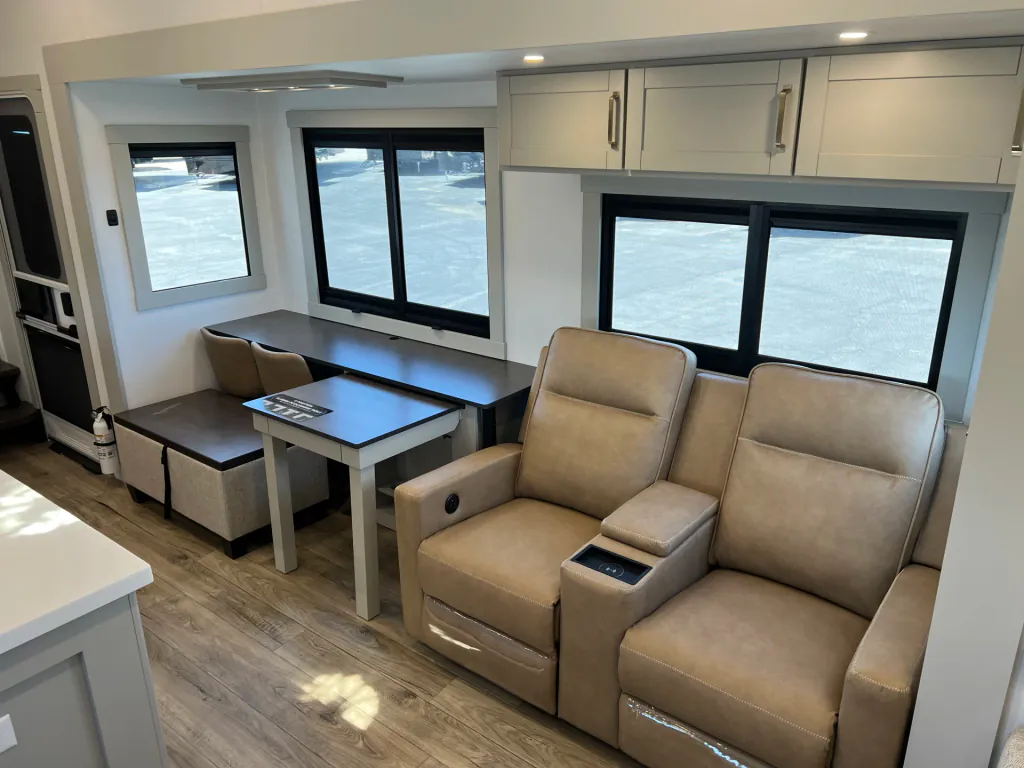 2026 Brinkley Model Z 3515, Photos photo 6