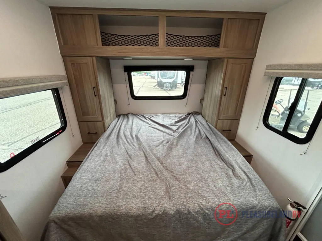 2026 Coachmen Freedom Express Select 21SE, Photos photo 10