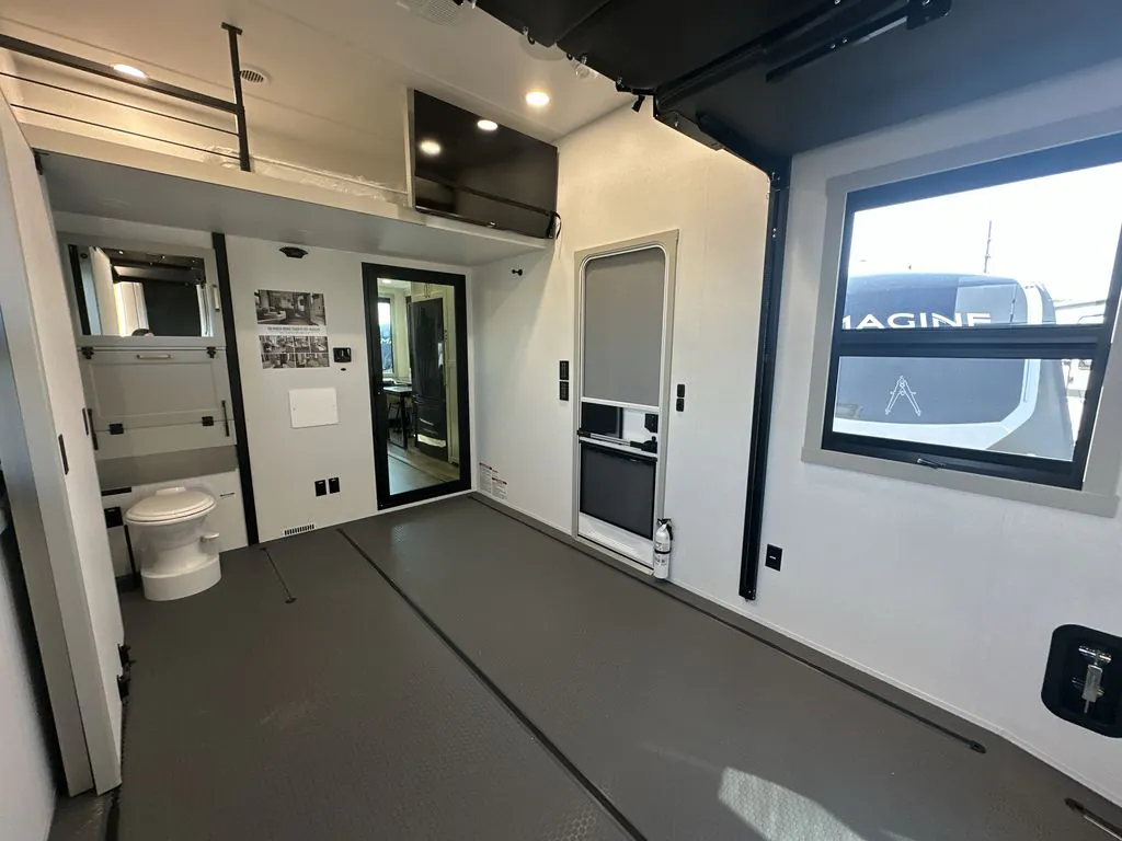 2026 Brinkley Model G 3950, Photos photo 11