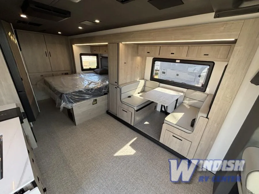 2026 Grand Design Lineage Series M 25FW - Photo 4