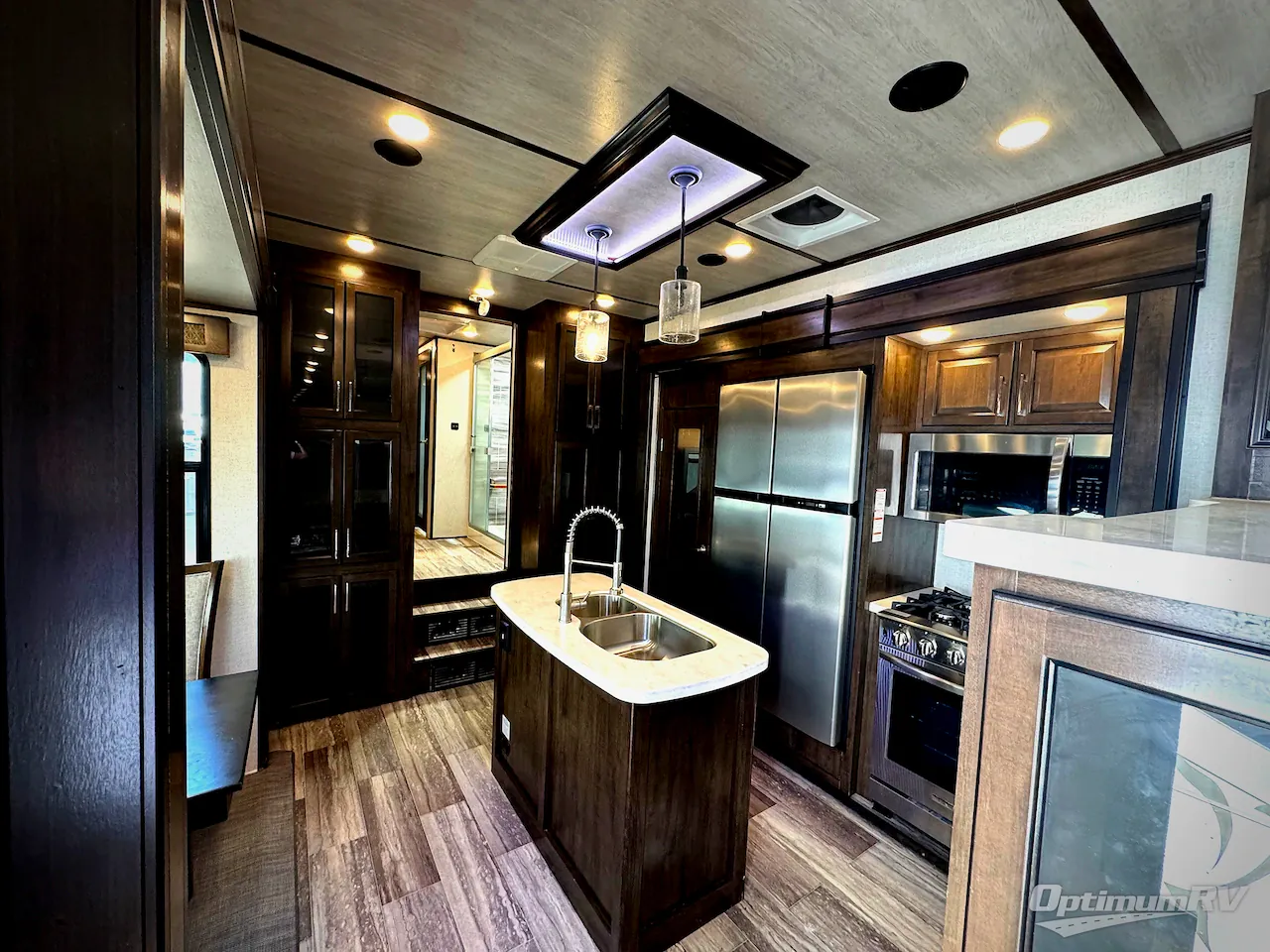 2021 Dutchmen Yukon 421FL dealer photo 4 from Optimum RV