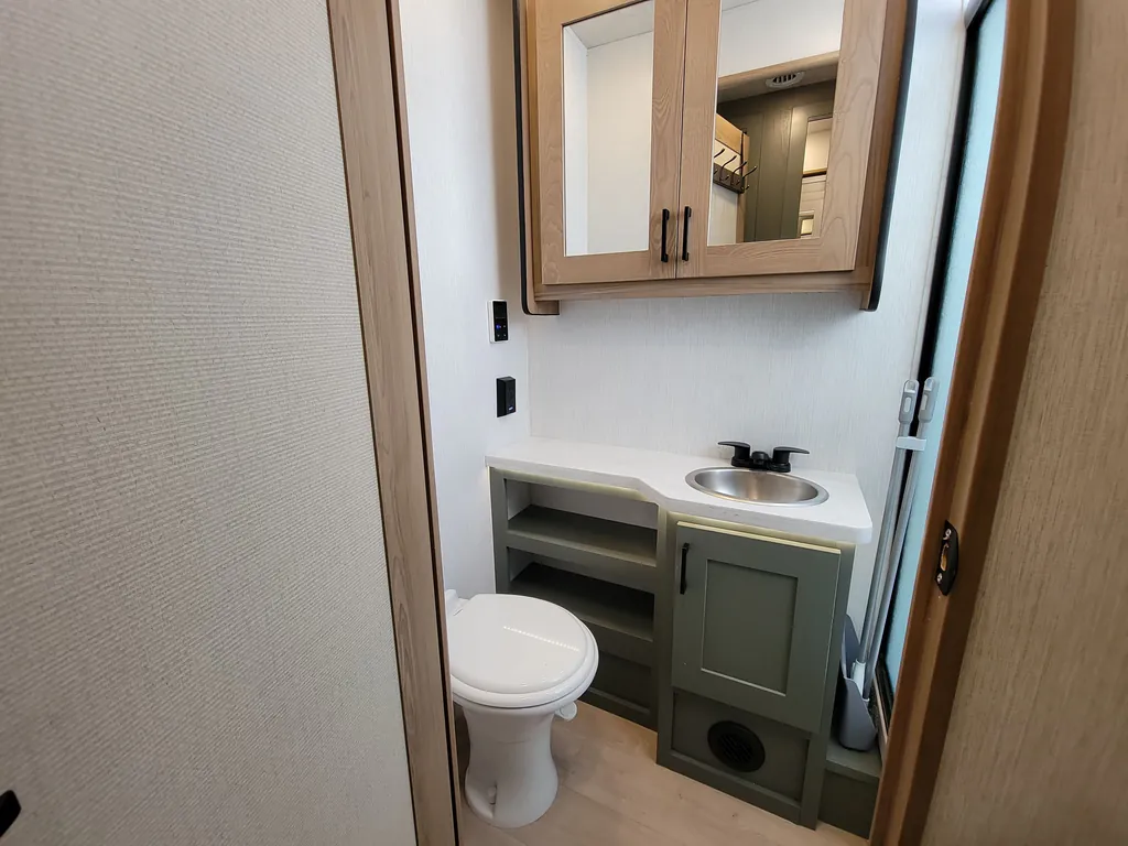 2024 nexus rv Ghost 33DS, Photos photo 17