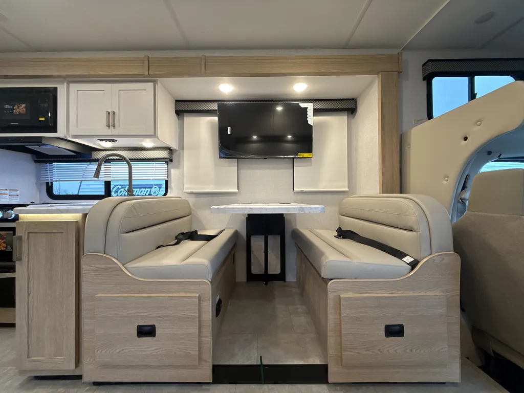 2026 Thor Motor Coach Freedom Elite 28HE, Photos photo 3