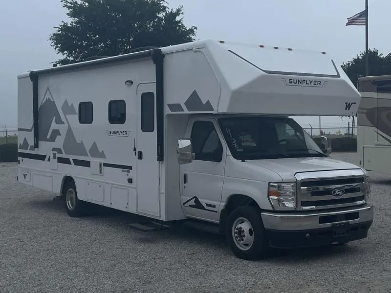 2026 Winnebago Sunflyer 28MB - Photo 2