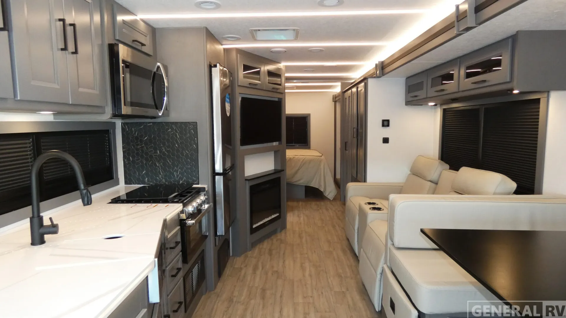 2026 Coachmen Mirada 33SS - Photo 3
