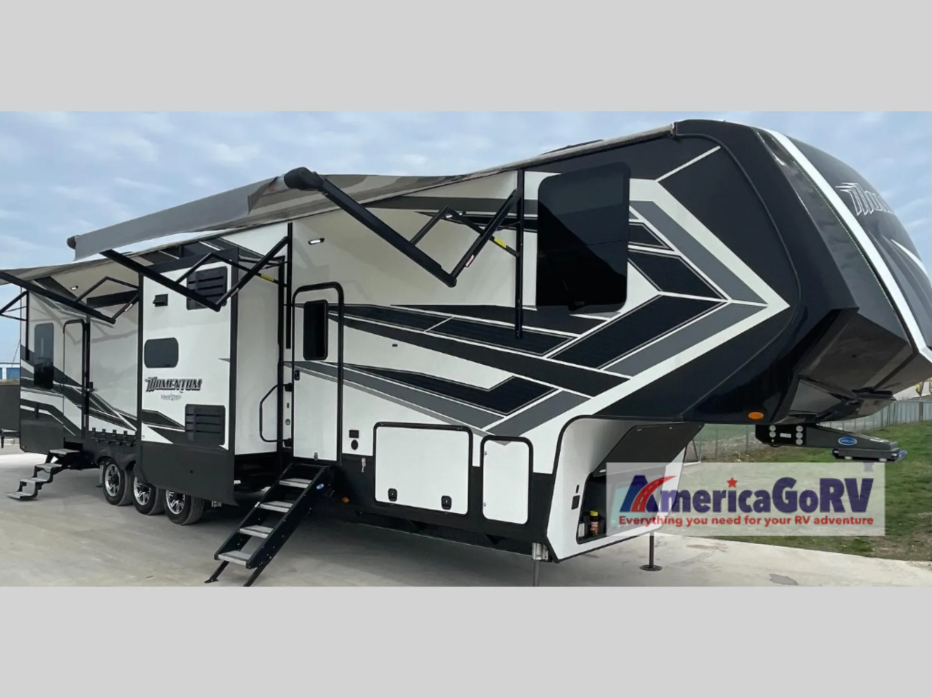 2021 Grand Design Momentum 399TH