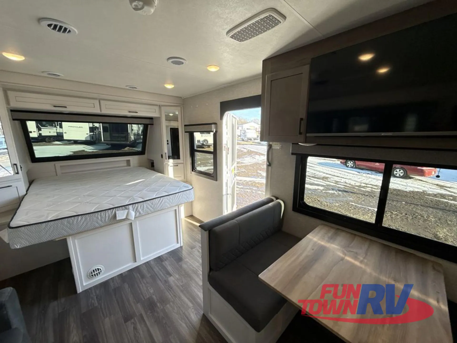 2025 Jayco Eagle 230MLCS - Photo 4