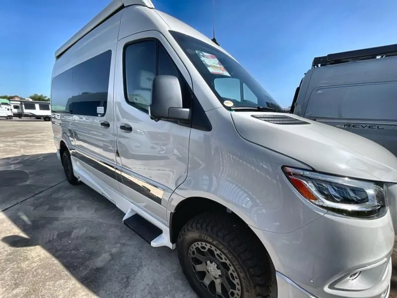 2027 Grech RV Vacanza-ion 19 AWD New    Tour - Photo 2