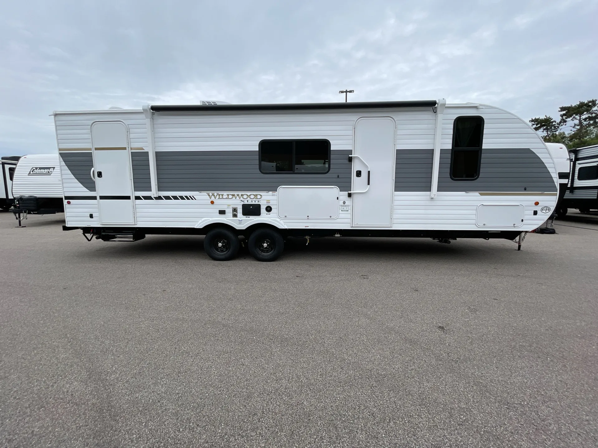 2027 Forest River Wildwood X-Lite 263BHXL — campside