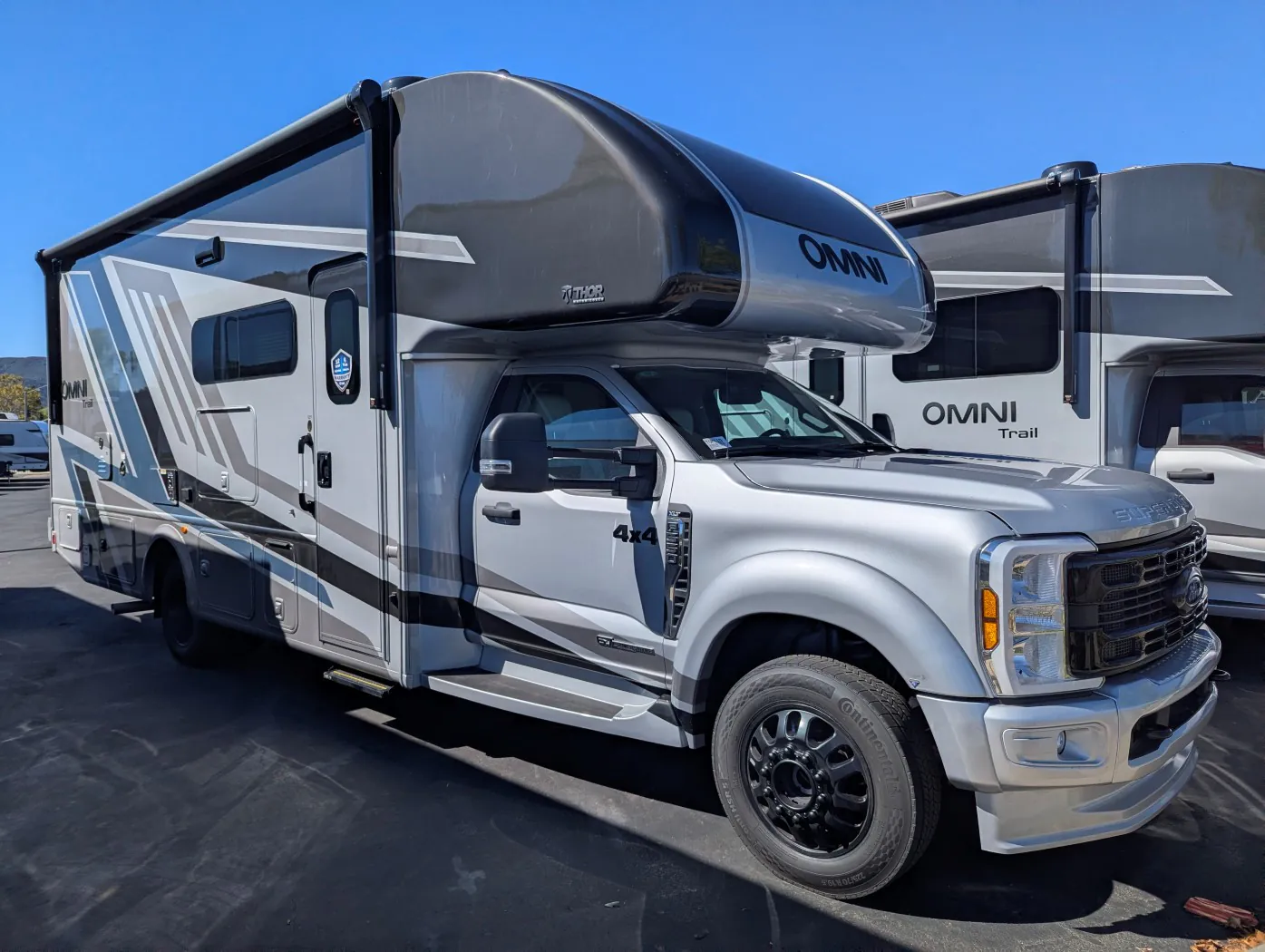 2026 Thor Motor Coach Omni Trail S29 - Photo 2