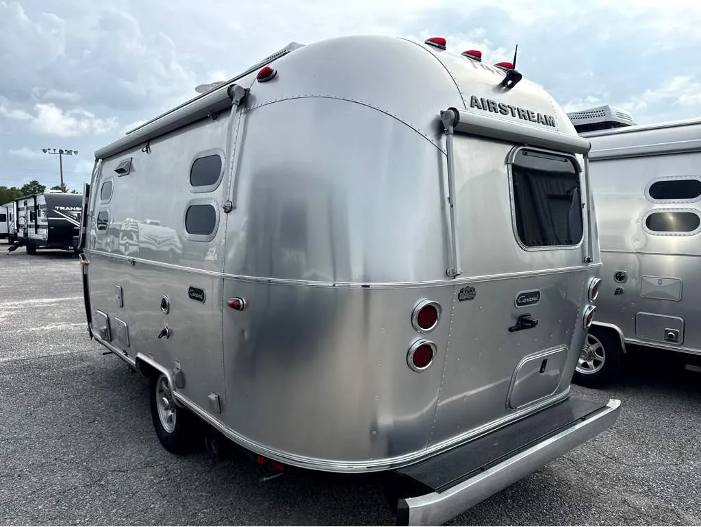 2022 Airstream Caravel 19CB - Photo 4