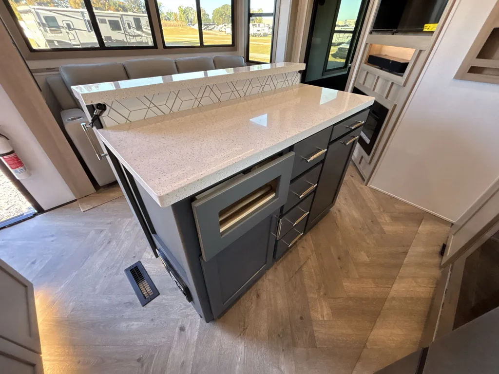 2026 Keystone Raptor 415, Photos photo 18